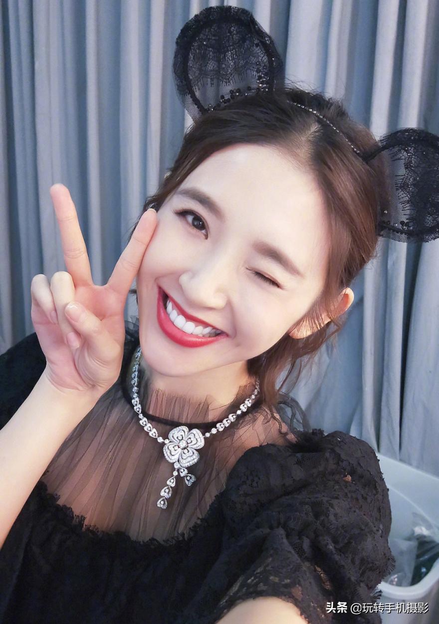 拍照不会笑表情不自然,拍照表情不自然后期能修么