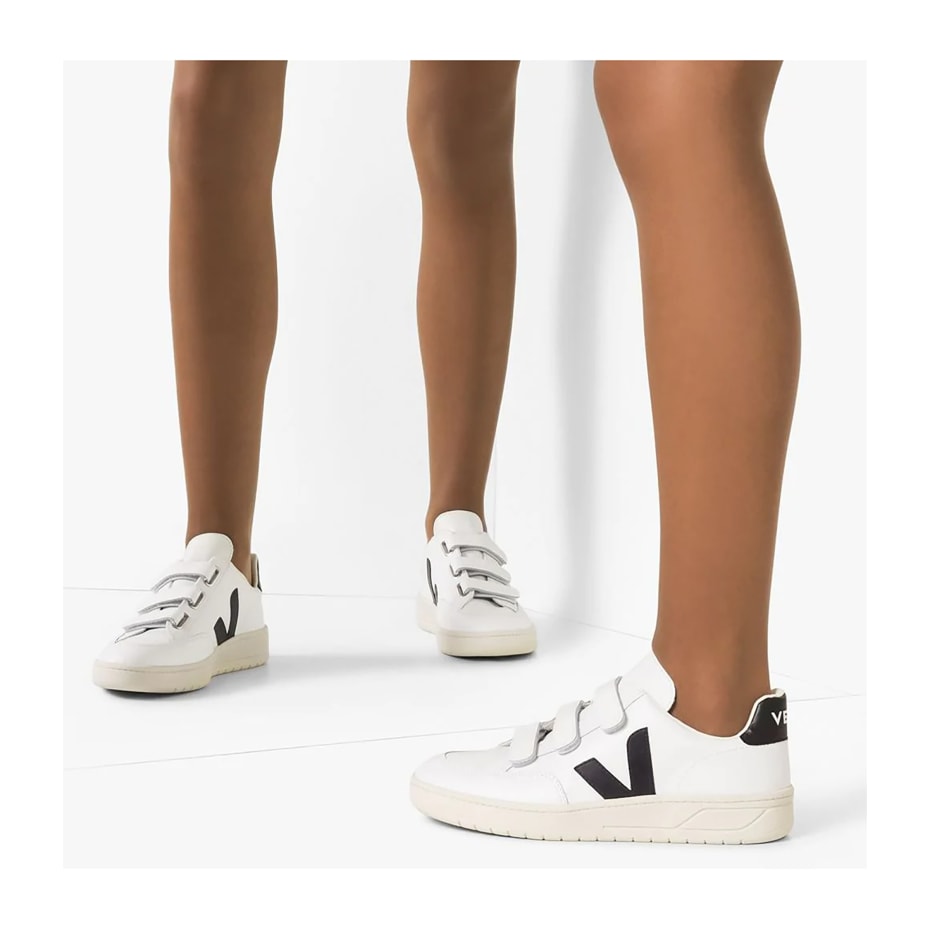 eightmonkeys品牌运动鞋男,脚肥的女生适合哪个品牌的运动鞋