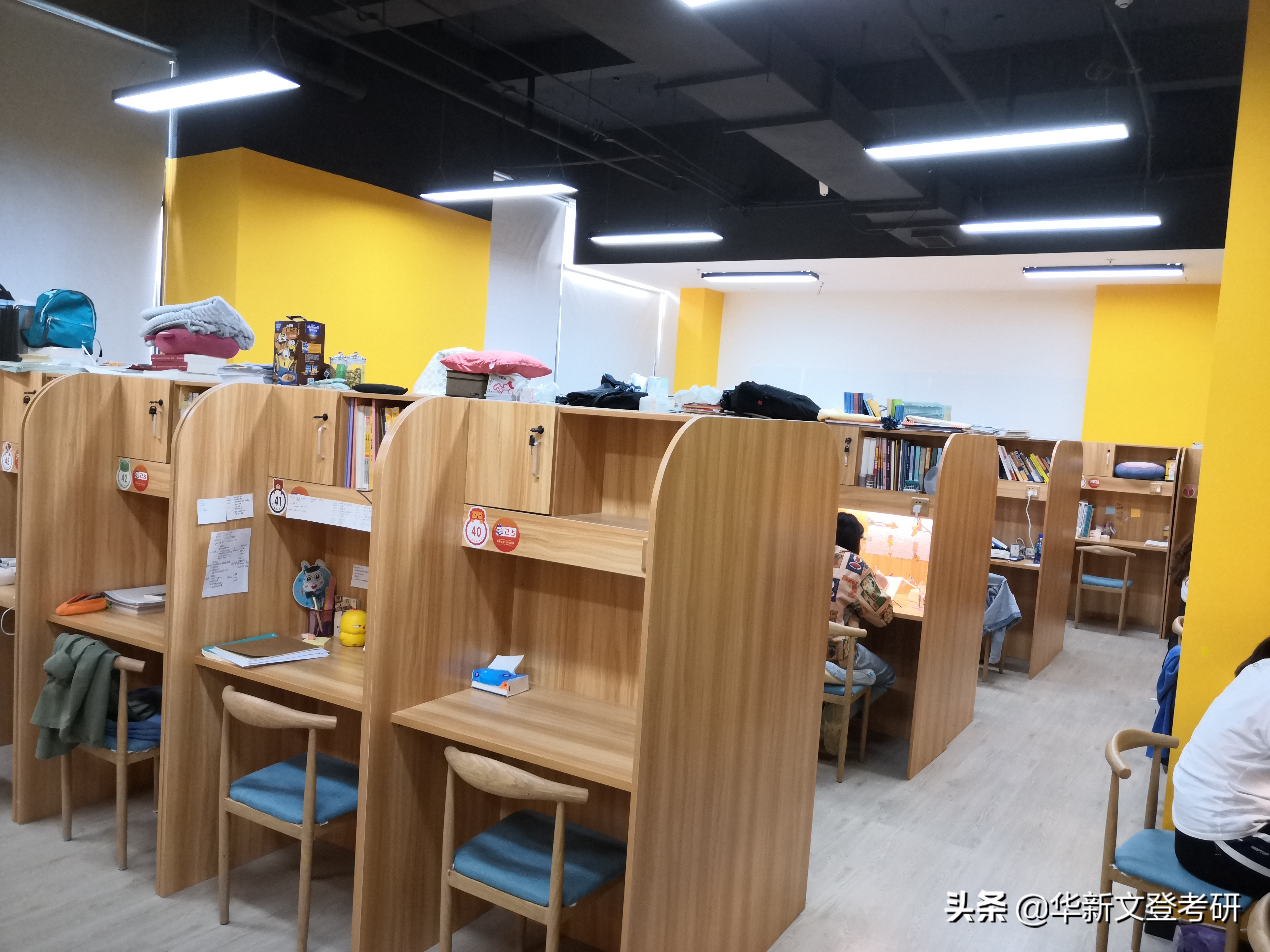 精英寄宿考研自习室,寄宿考研集训营自习室