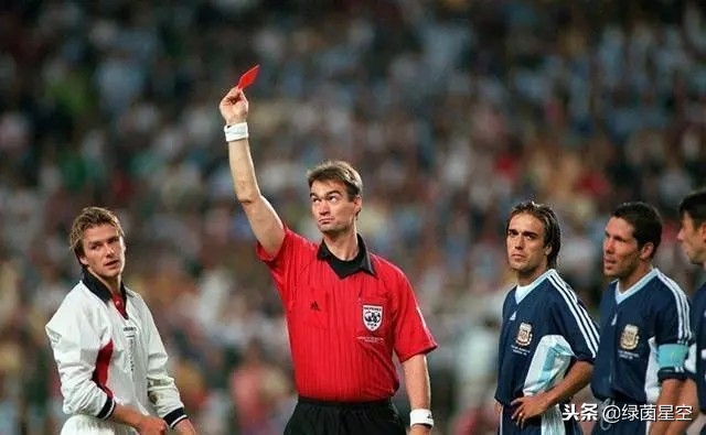 三位篮球裁判,足球裁判历史第一人