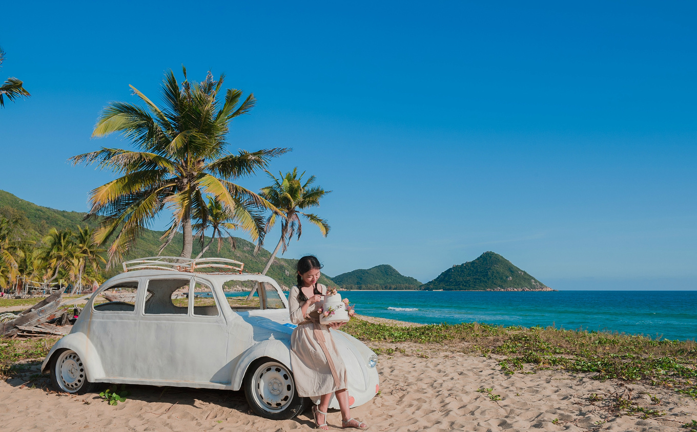 你在南方瑟瑟发抖，我在这里遛娃、看猴、赶海····