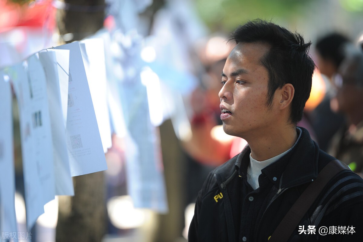 怎样解决中国三十万男光棍问题,中国未来光棍怎么办