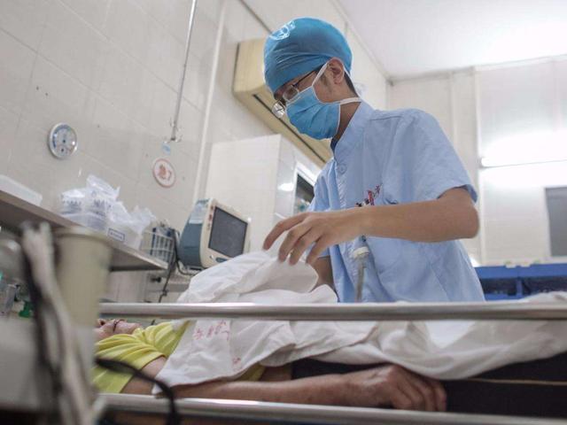 尿少夜尿多有危险吗,尿多警惕三种疾病