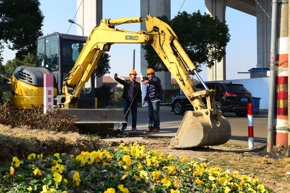 小型挖掘机有哪几种,新手开挖掘机为什么动作慢