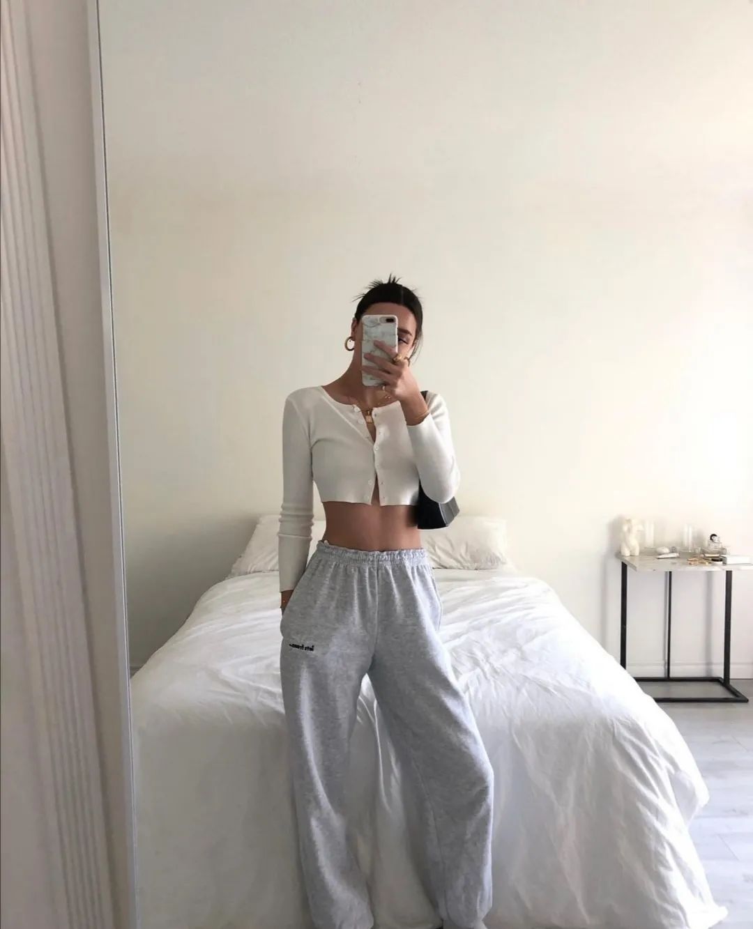 冬天鲨鱼裤怎么搭配显腿长,冬天鲨鱼裤怎么穿显腿细一点