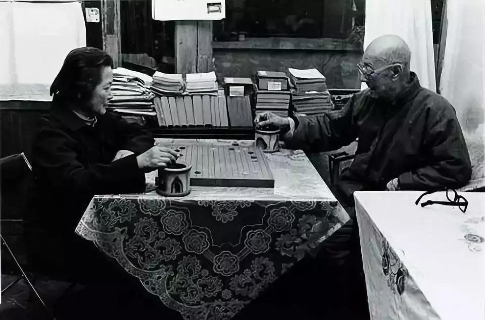 丈夫送的上亿家产，她一分不留，全捐给了故宫