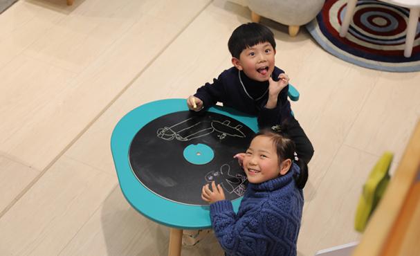 宝宝对待不喜欢的玩具,孩子对玩具缺乏兴趣怎么办呢