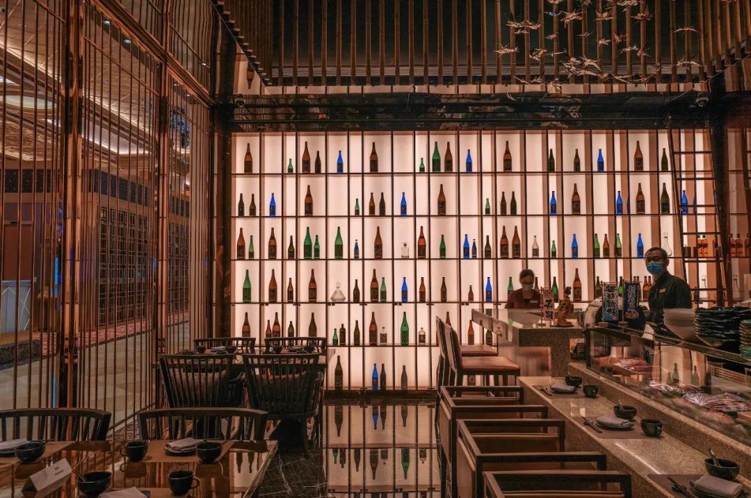 200块钱住北京,200块住酒店吃大餐