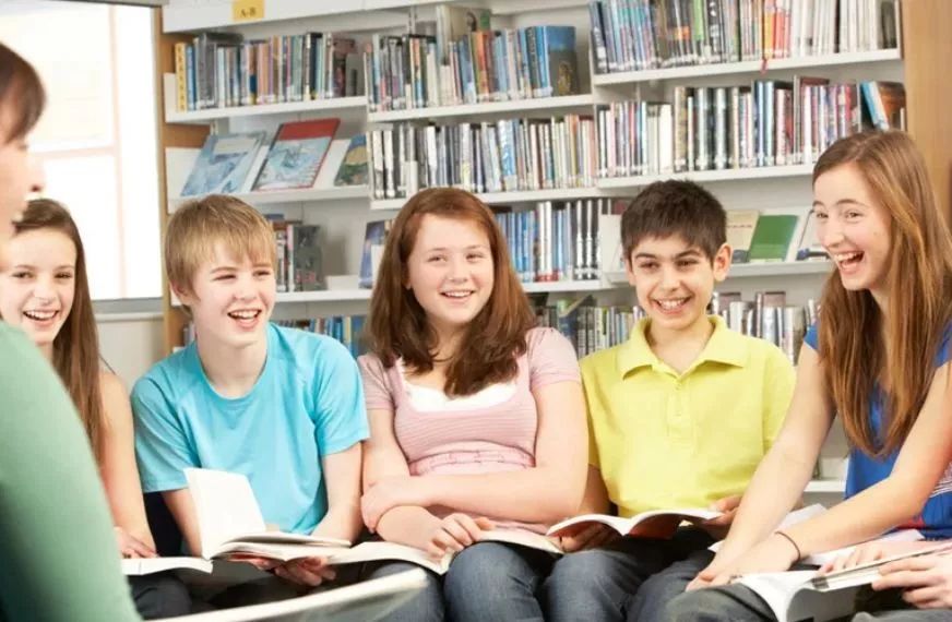 鏂板槈鍑哄浗,缇庡浗鍩虹潱瀛︽牎