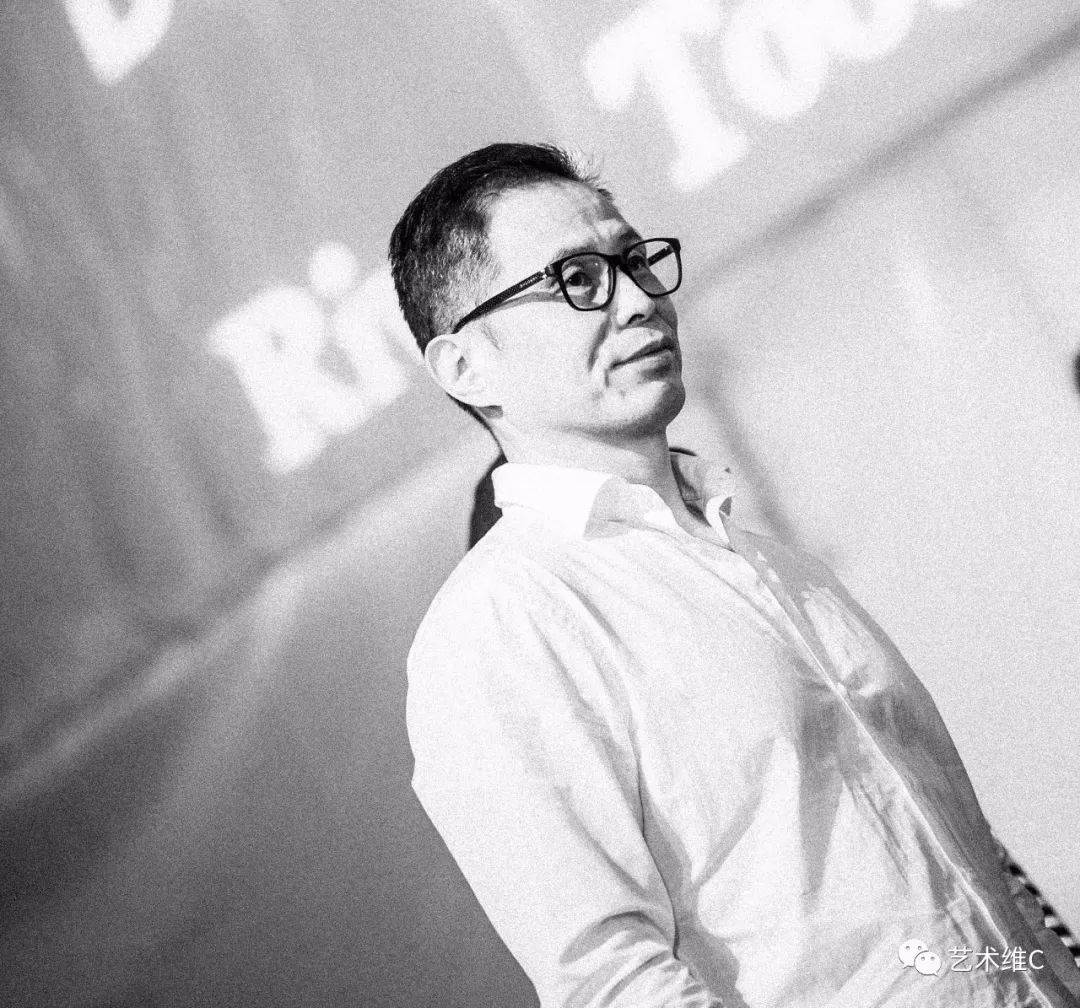 长得帅的人,事业都会成功!艺术家丁勇与他的冒险人生