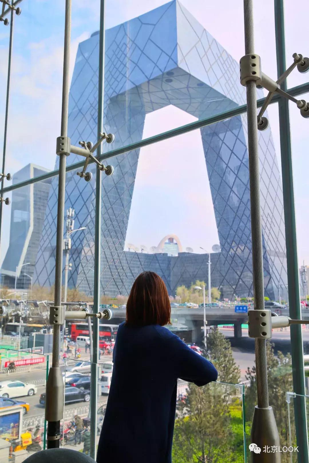 央视大楼对面网红餐厅,央视大楼隔壁酒店