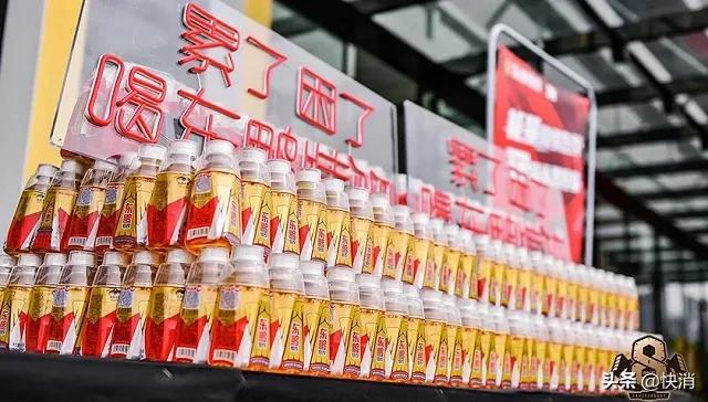 东鹏饮料超500亿限售股,东鹏饮料市值破万亿