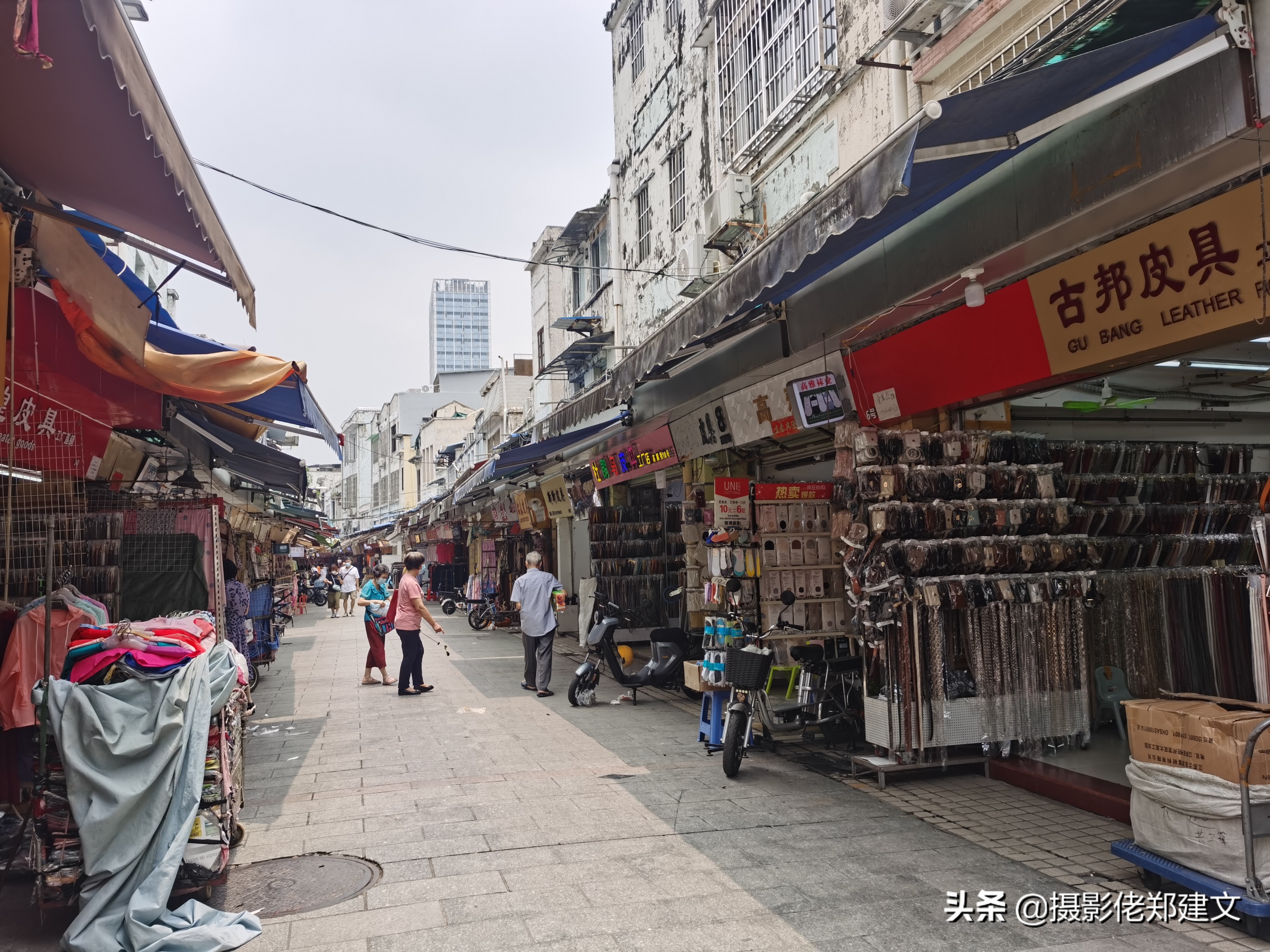 昔日的人头攒动熙熙攘攘,昔日人潮汹涌的仓巷街