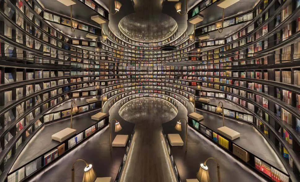 美妆界喜茶、少女心贩卖场、薅羊毛圣地，这个店立志成为游乐园