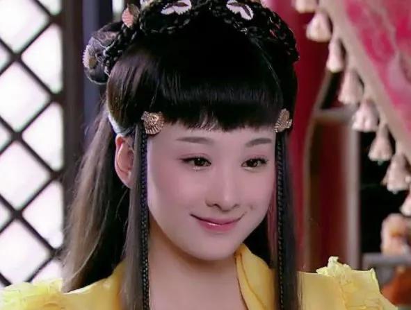 厚刘海遮挡脸型,厚刘海遮住眼睛