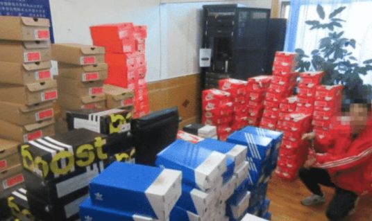 为什么假货在各个商场都可以卖,国内假货一条街