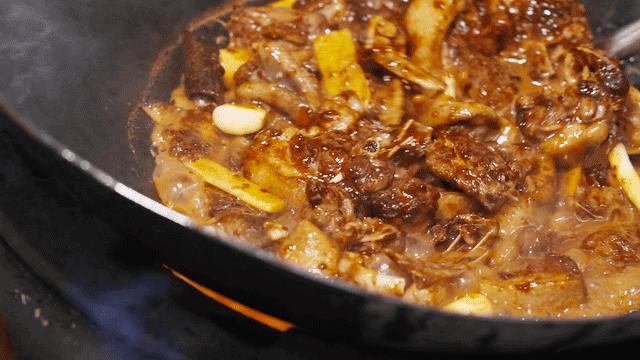 红足15年的食鹅名店，仅凭一只鹅，获奖无数