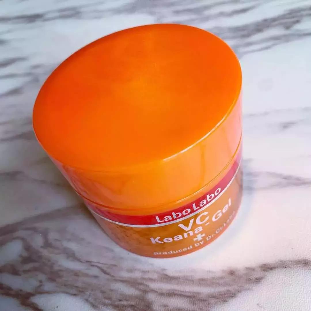 OMG,我得黑头都被这个网红吸出来了!