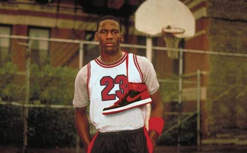 没有耐克的鞋子,耐克纪念款战靴