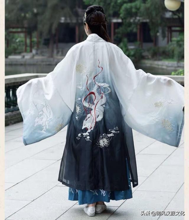 不一定倾国倾城但一定倾家荡产,不一定倾国倾城