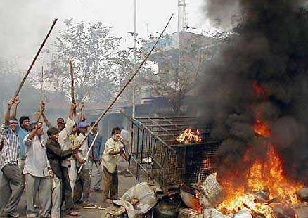 被撕裂的印度：从甘地之死谈起