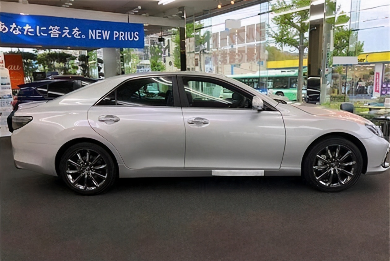 2024款全新丰田锐志旗舰版介绍,外观动感内饰豪华图