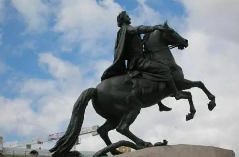 俄罗斯人的性格特点历史影响,俄罗斯的民族性格论文