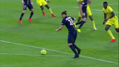 足球小将大空翼西班牙队内练习,足球小将大空翼回国拯救日本队