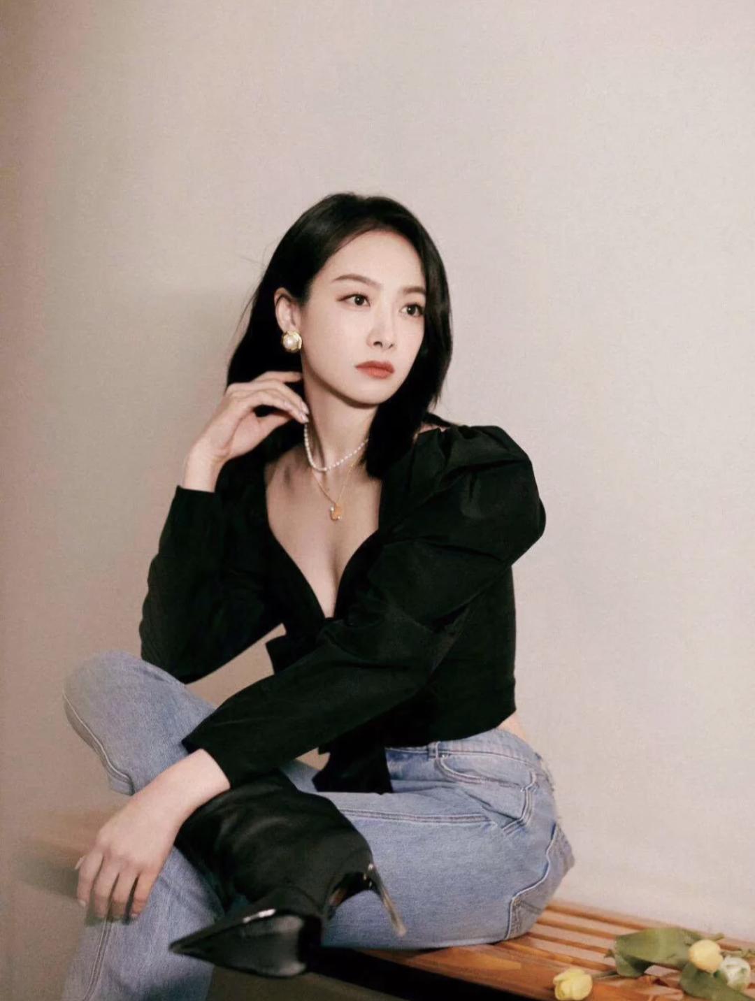 钟楚曦耳环高清图片,钟楚曦耳饰特辑