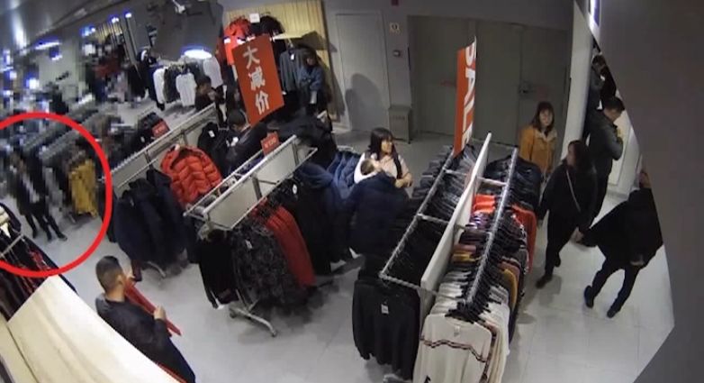 你网购的平价大牌衣服,可能是别人偷来的