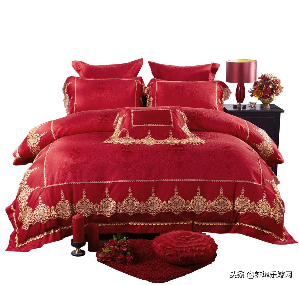 结婚时准备四件套还是八件套？中国红到洋气红只有一步之遥