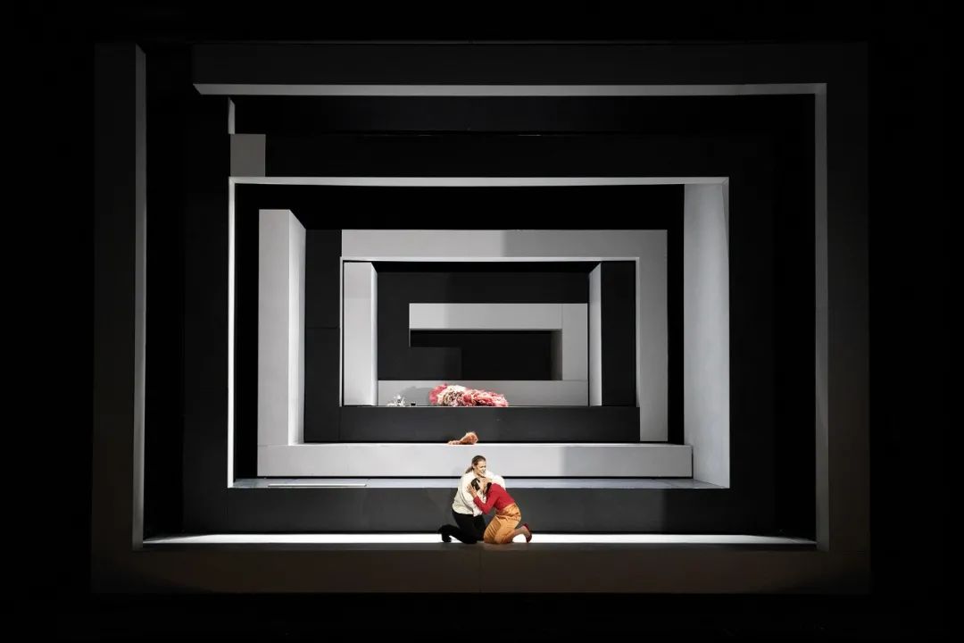 SebastianHannak/震撼心灵的舞台空间美学