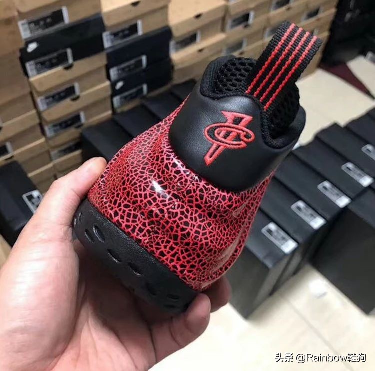 玫瑰金丝绸、反转熊猫还有黑丝绸？一月份待发售的鞋款狠货不少