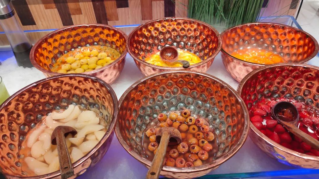 独家亲测，告诉你49元爽吃原价98元的牛排披萨自助，超高性价比