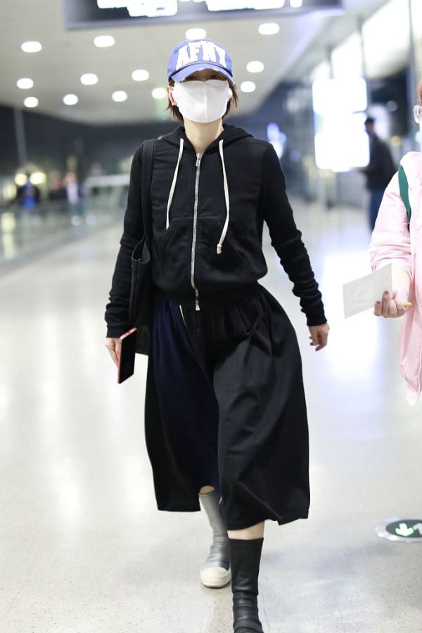 马伊琍吊带裙穿搭,马伊琍马甲裙穿搭