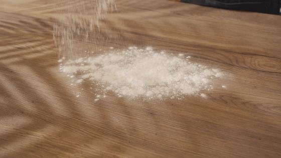 蒸出来的馒头里面有很多气孔,大厨蒸烤一体蒸馒头