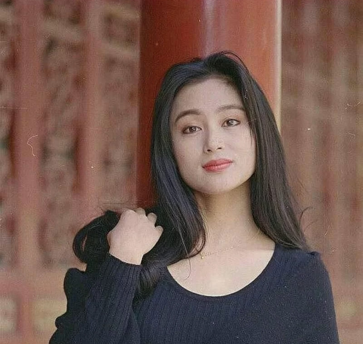 适合方脸的发型教程贵气有气质,短方脸的女生怎么矫正