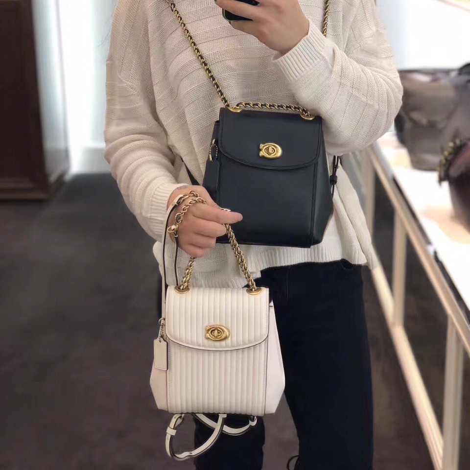 买一个品质好的女士双肩包,小女生适合背的双肩包推荐