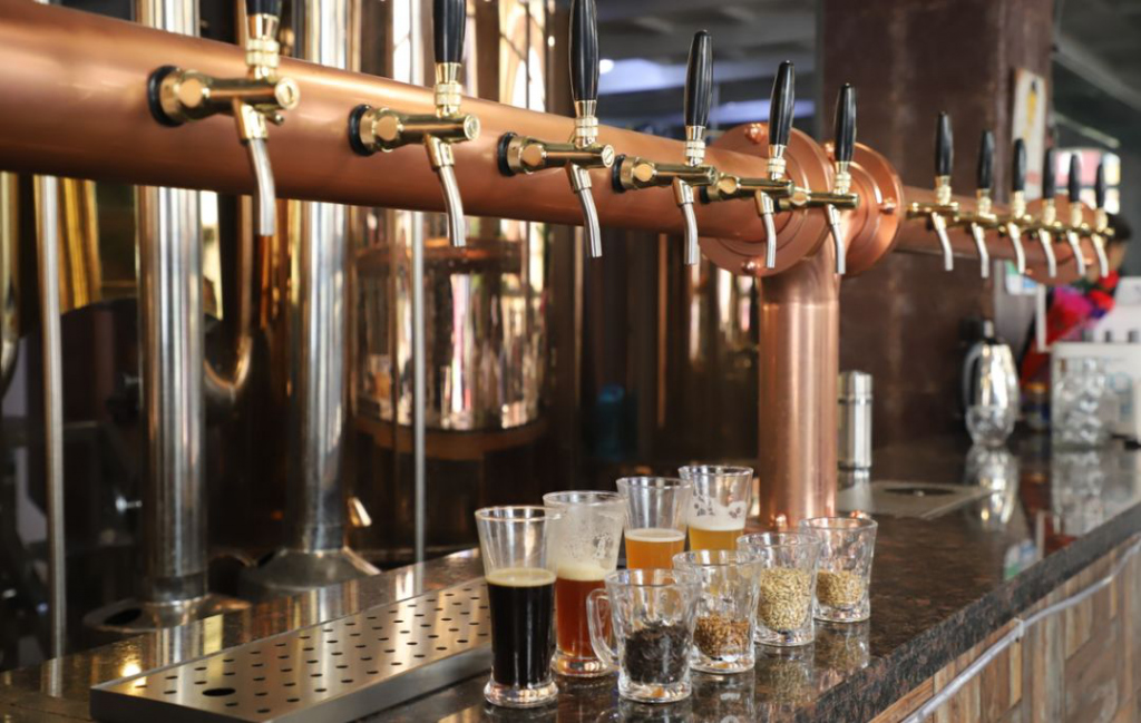 搭建人才交流与合作平台,搭建人才交流载体