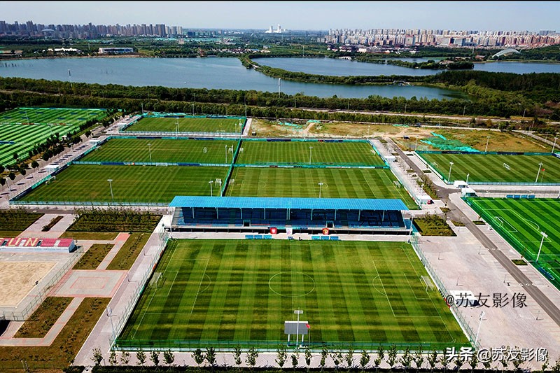 唐山南湖城市足球广场,唐山市路南区南湖足球广场