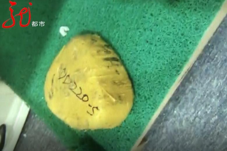 网络赌石靠谱吗,揭秘赌石中的骗局