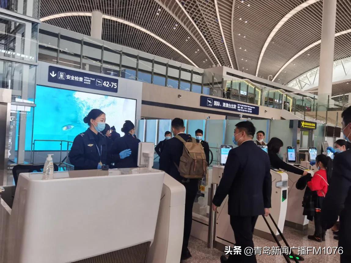 在青岛胶东国际机场乘坐东航航班是什么体验?