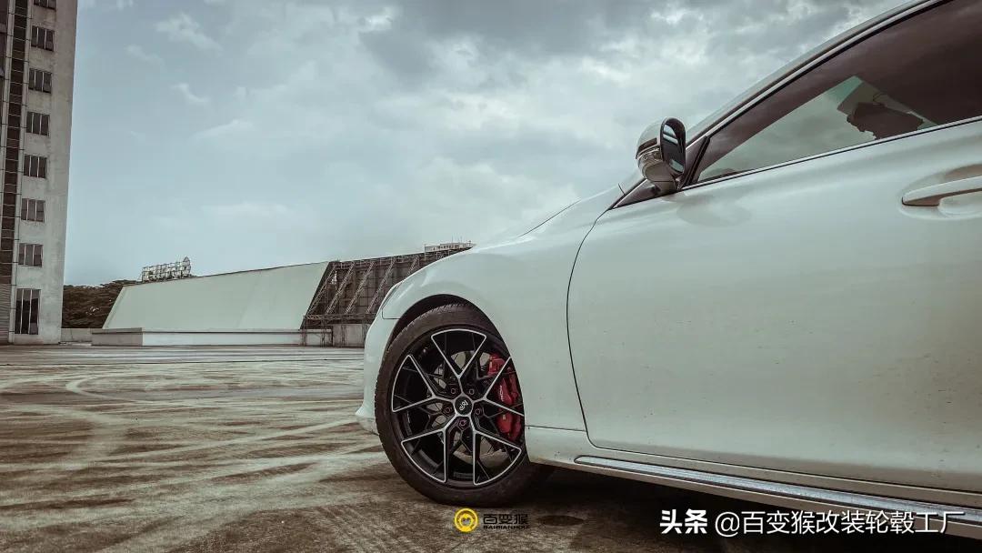 老锐志改装外观最佳案例爆改,锐志改装后有多好开你知道吗