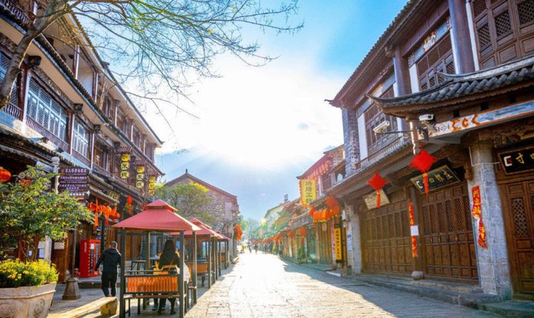 丽江旅游团去昆明旅游多少钱,丽江旅游团价格多少钱正常