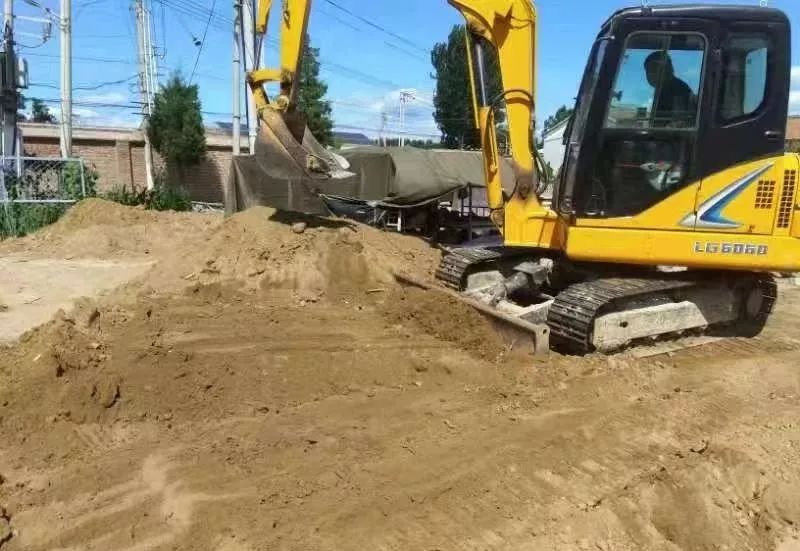 顺义滨河公园足球场,顺义小坑