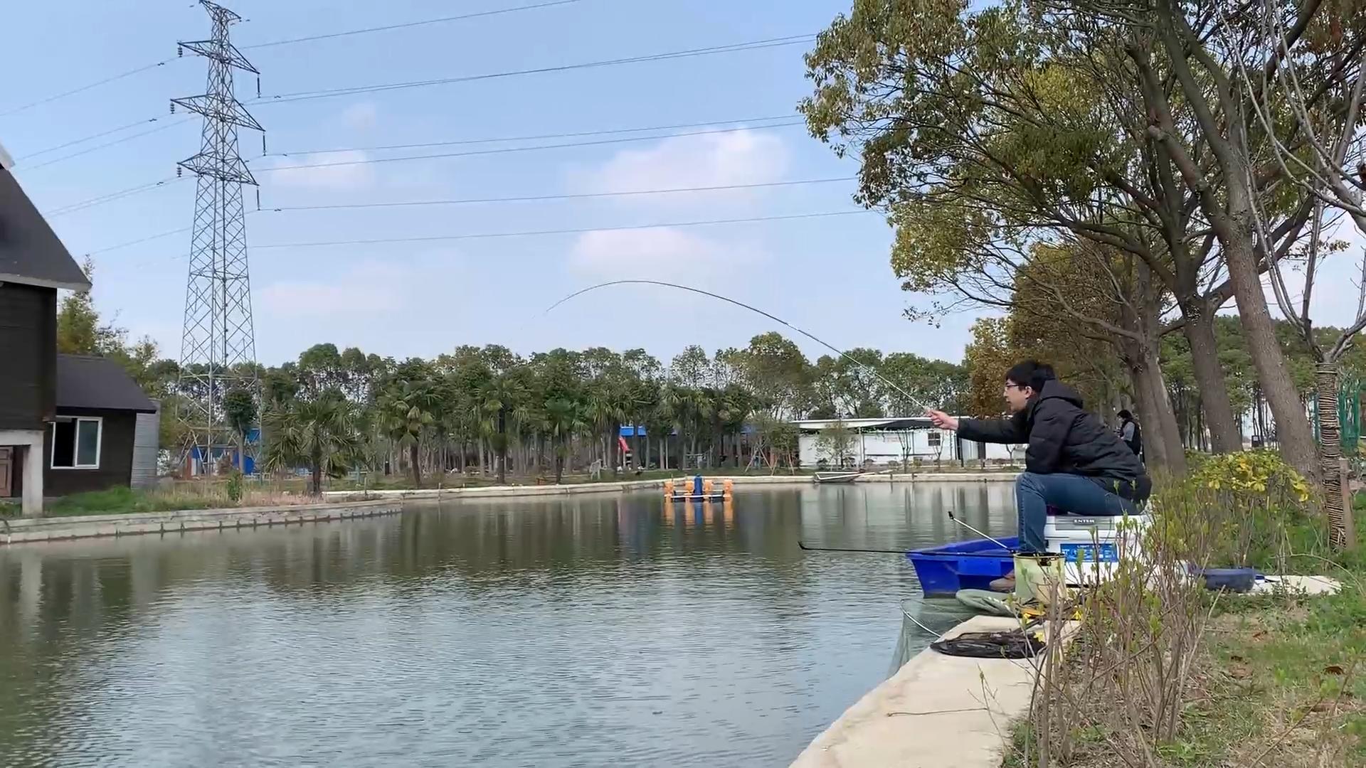 迪佳哪款鱼竿最好用,龙韧鲫与迪佳乾坤手怎么选
