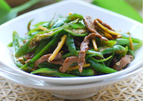 炒肉丝要不要油,肉丝用淀粉腌制怎么炒才能不粘锅