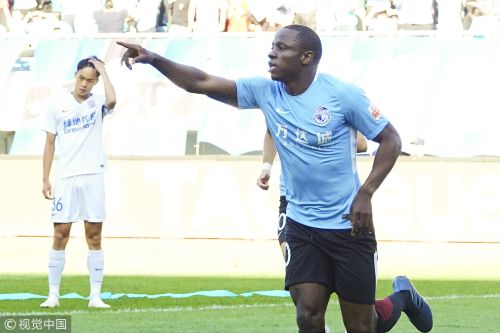 母队太穷,来中超赚钱给母队买大巴车,真球星