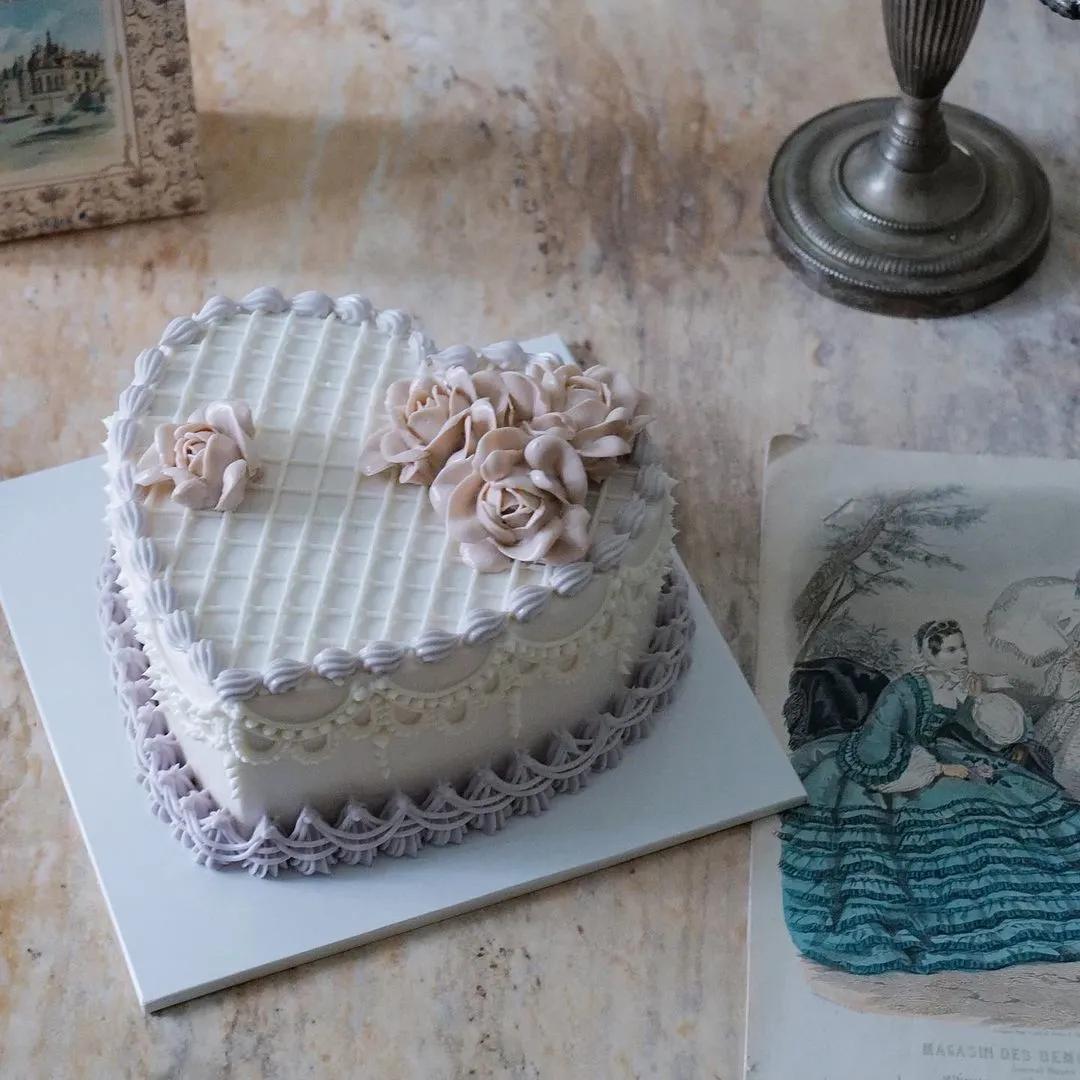 简单款式的母亲节蛋糕图片,六种不同口味母亲节蛋糕