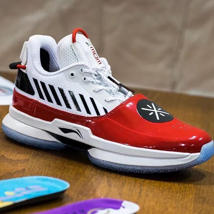 300到400颜值篮球鞋,颜值高的200左右篮球鞋